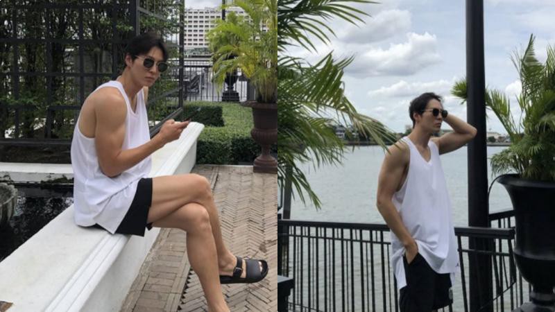 周元晒出近况照！著白色背心和黑色短裤，脚踩一双拖鞋，衣著清凉又休闲