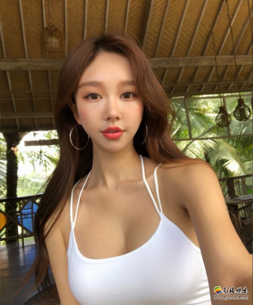 韩国模特小姐姐，喜欢运动，身材超赞！平时喜欢在ins晒出各种日常美照