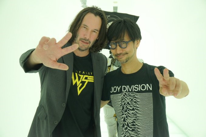 小岛秀夫推特上晒图，基努里维斯去参观了小岛工作室！两人留下珍贵合影