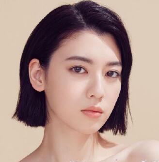 周杰伦新歌上线，女主角日本女星三吉彩花引发关注，07年以演员身份出道