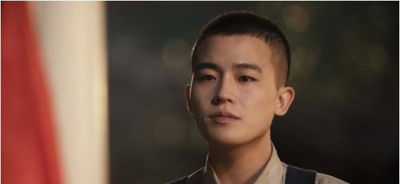 欧豪《中国机长》《我和我的祖国》公映！截止10月8日，双片逾破二十亿