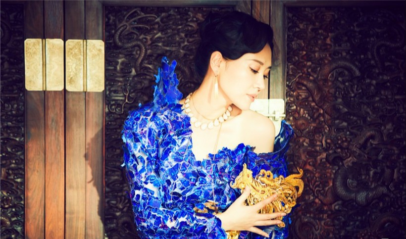 许晴最新时尚杂志封面曝光！展现东方女性魅力，平添温暖、坚韧女性力量