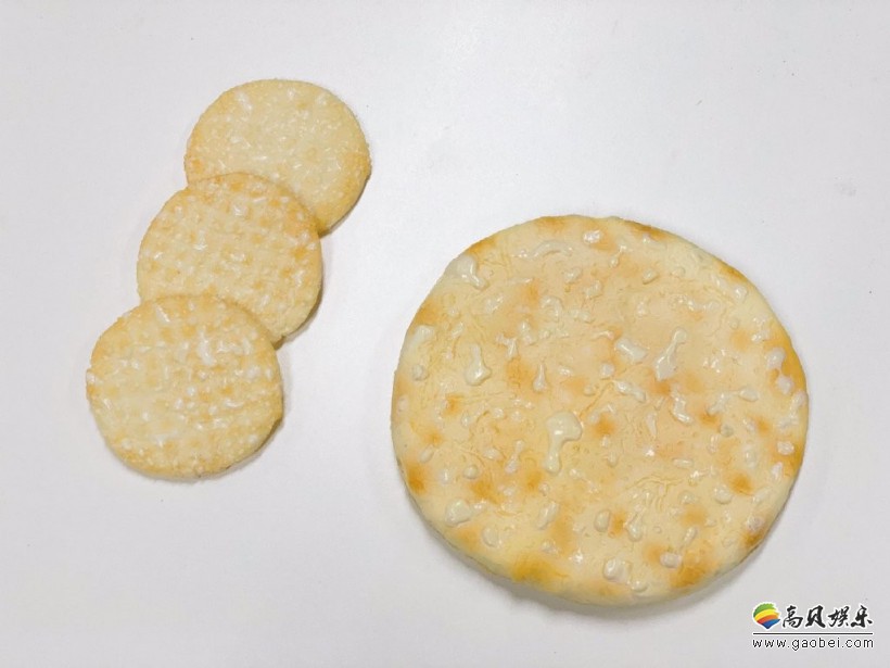 超美味旺旺雪饼和仙贝要巨型化！可惜这次产品不是吃的，而是软软捏玩具