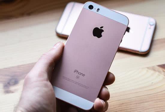 这么多人喜欢购买iPhone，单从品牌价值说，苹果确实是要比安卓机更保值