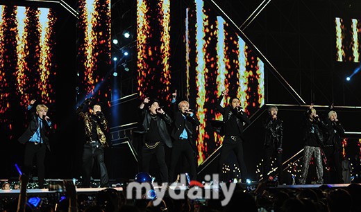 superjunior参加了2019釜山K-POP庆典！劲歌热舞再现韩流顶级男团风采
