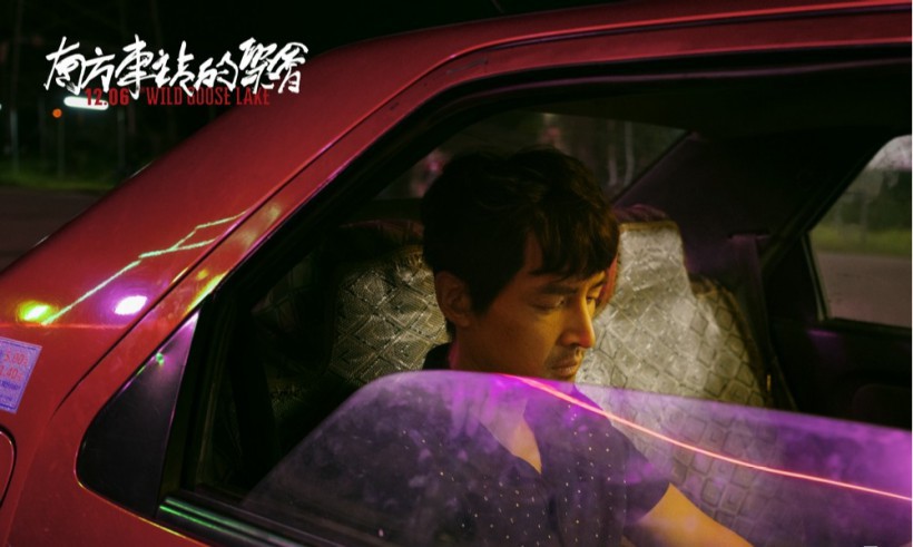 电影《南方车站的聚会》曝光“夜雨”版人物海报！主演精彩表演瞬间亮相
