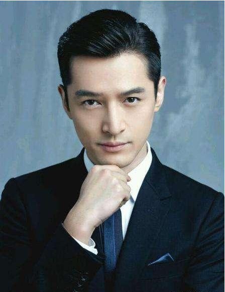 胡歌现身“网上未成年人保护和生态治理论坛”谈如何引导粉丝正确地追星