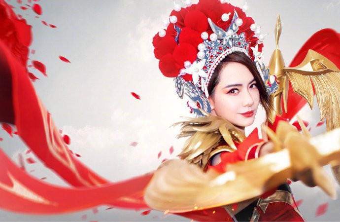 国内知名女星戚薇就COS《王者荣耀》虞姬！称这是老公最喜欢的游戏皮肤