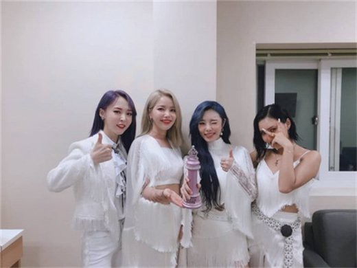 女团大战《QUEEndom》直播投票确定最终排名！最终冠军MAMAMOO