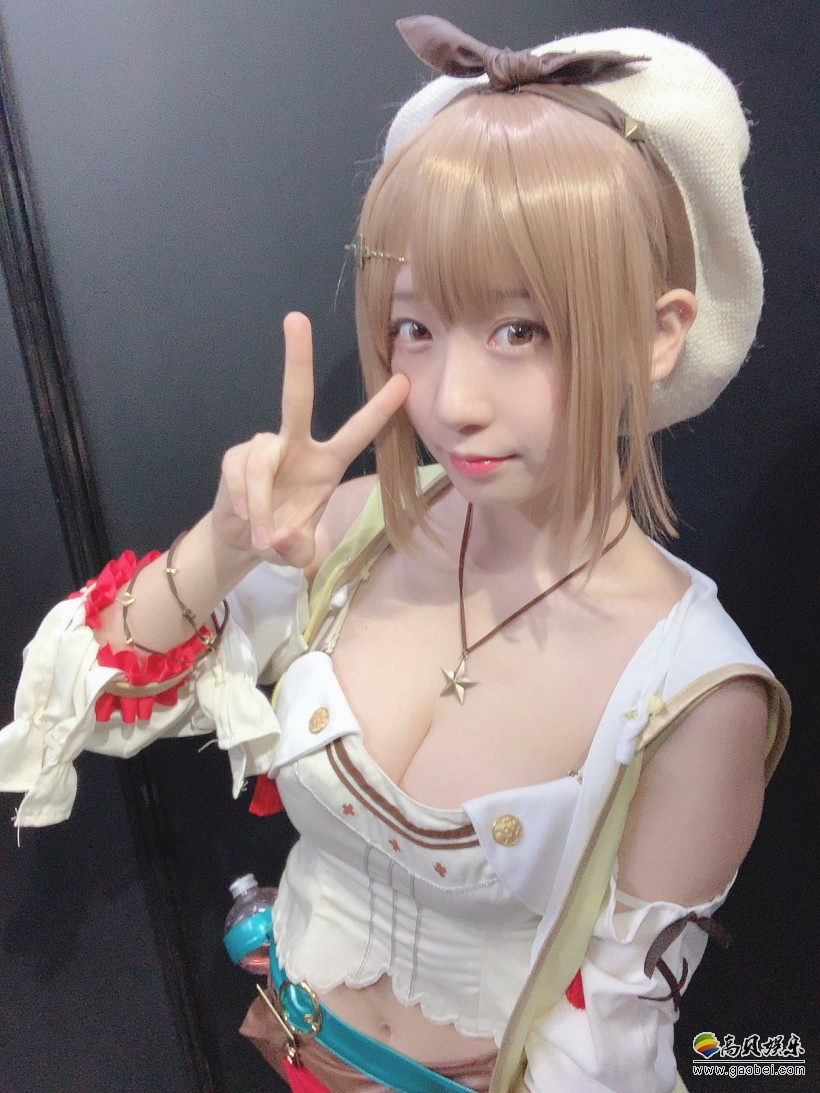 日本COSER伊织萌COS《莱莎的炼金工房》莱莎！性感诱人大腿，绝对领域