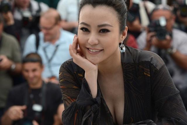 工作室发宣布郝蕾与圈外老公刘烨几年前离婚，没有性格不合，仍然是朋友
