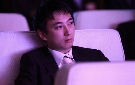 “王思聪再收到3条限制消费令”一事登上了微博热搜榜，引发网友们热议