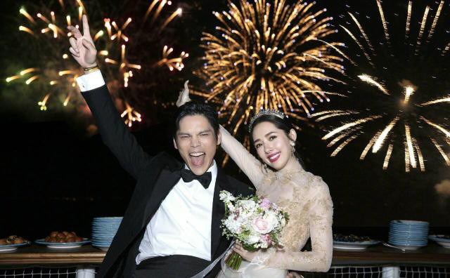 向佐出席海南岛国际电影节，在群访时向佐回应之前妻子郭碧婷怀孕的传闻