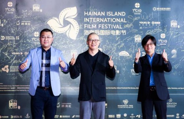 《诗人》亮相海南岛国际电影节，导演、监制、出品代表出席电影节红地毯