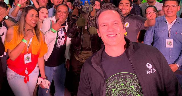 Xbox次世代主机可能要一年后发售，Xbox部门老大菲尔斯宾塞已经玩上了