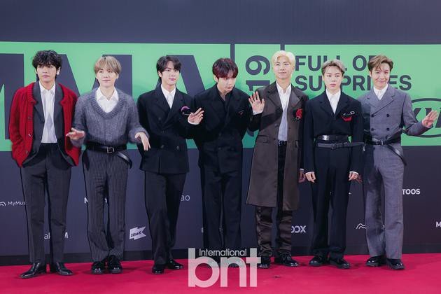 JTBC报道称防弹少年团和所属公司Big Hit娱乐因为收益分配问题产生矛盾
