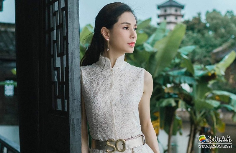 “不老女神”李若彤晒出的美照，对于一部分人来说，这个称号真的很值得