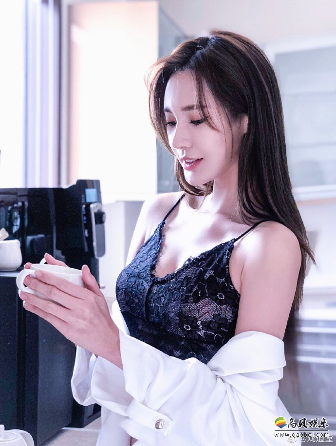 Yumi黄诗棋，马来西亚演员模特！长相甜美，身材火辣！酷爱健身和运动