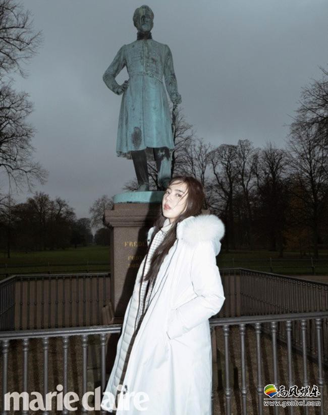韩国女艺人孙淡妃不久前飞往丹麦，在冬季哥本哈根街头拍摄一组杂志写真