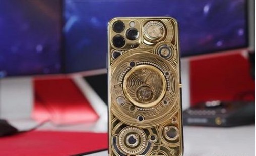 油管UP主入手“史上最贵iPhone”发布开箱视频！由珠宝商Caviar定制版