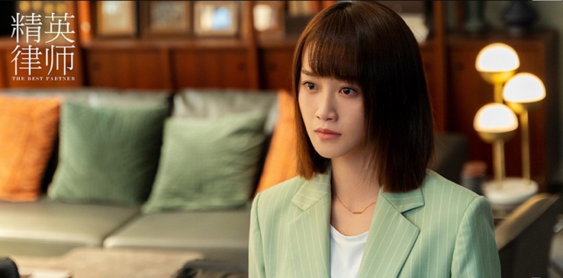 电视剧精英律师发布群像海报以及剧照群像海报中精英小队亮相