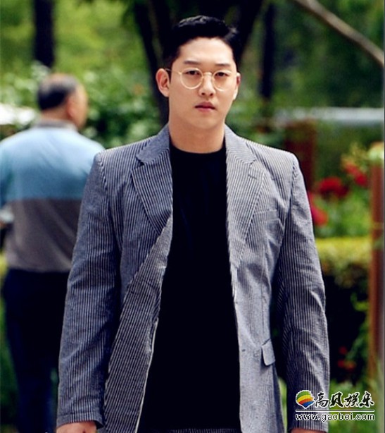 具荷拉过世一个多月，前男友崔钟范申请过一次公设辩护人，但是遭到驳回