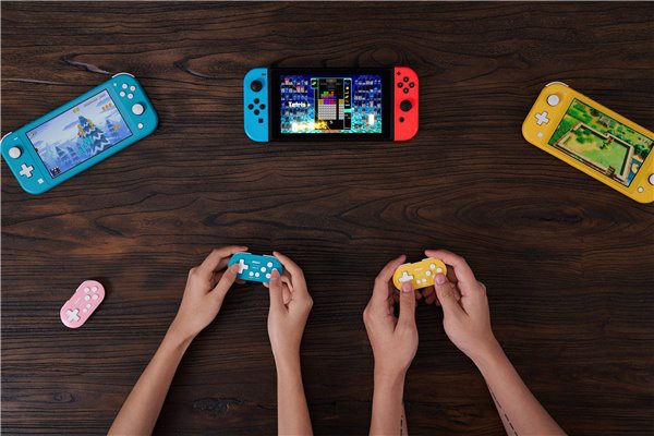 游戏手柄配件商8BitDo推出新品，新Zero2蓝牙手柄钥匙扣大小，造型别致