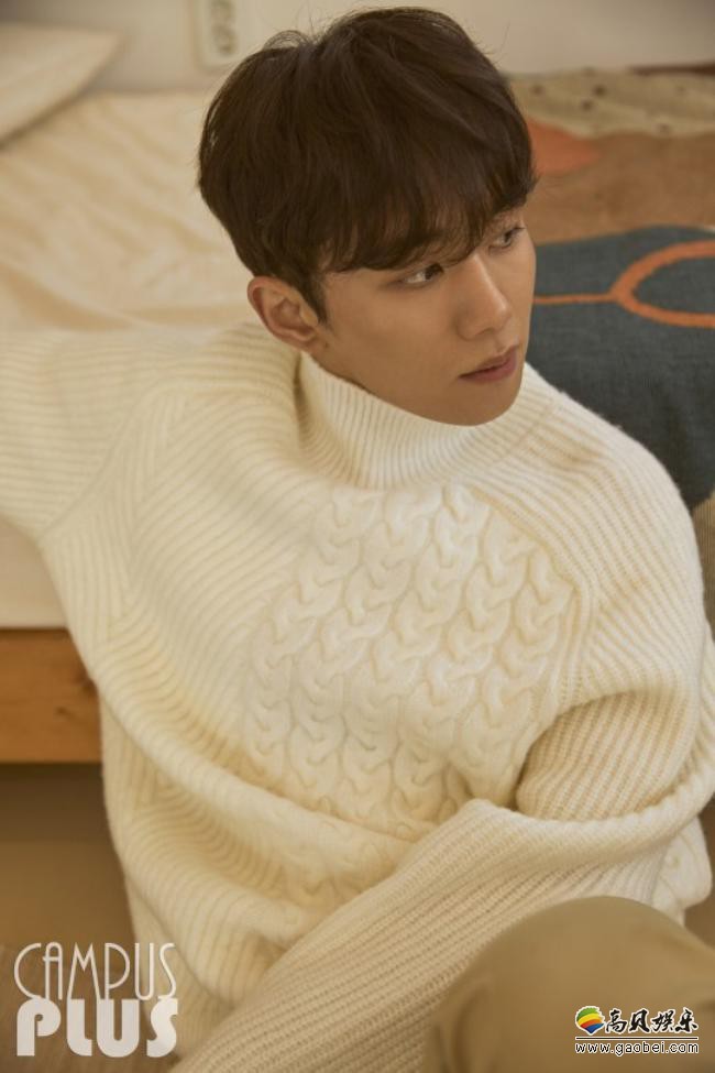 吴胜勋最新杂志写真曝光，吸引广大粉丝目光，冬季男士毛衣造型温暖人心