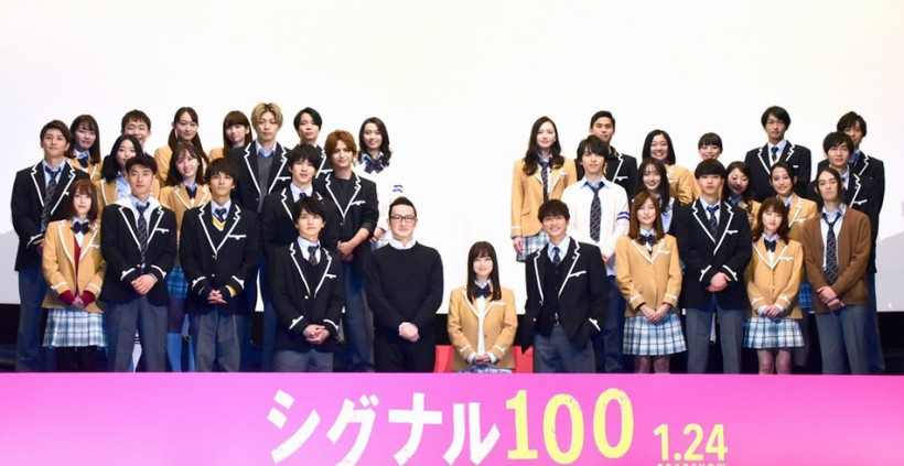桥本环奈20岁主演首部电影《信号100》即将上映，在东京举行完成试映会