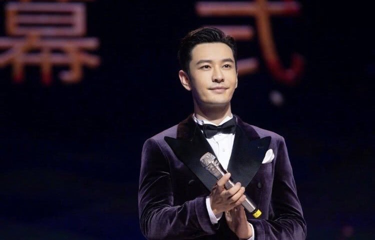 黄晓明接受采访，罕见谈及感情话题“这世界上很多的东西，都是会变的”
