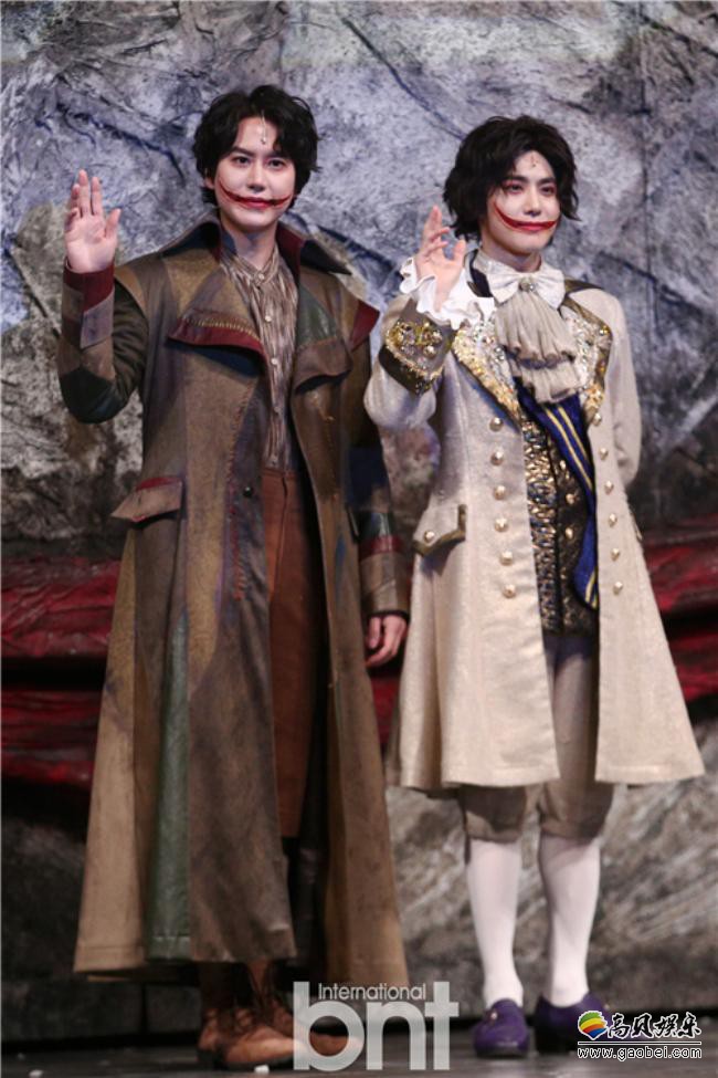 韩国音乐剧《笑面人》首尔举行媒体发布会，音乐剧主演圭贤、SUHO出席