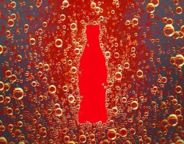 “快乐肥宅水”火遍全球！正常情况下玻璃瓶装可乐密封性最好，口感最佳