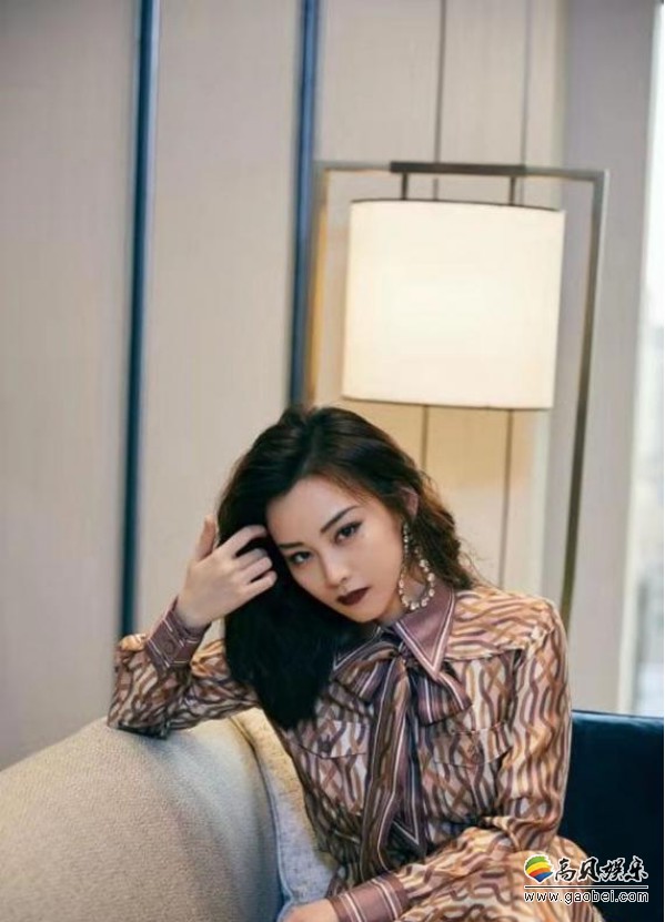 唐人街探案3举办新春家宴发布会90后电影小花尚语贤惊艳亮相