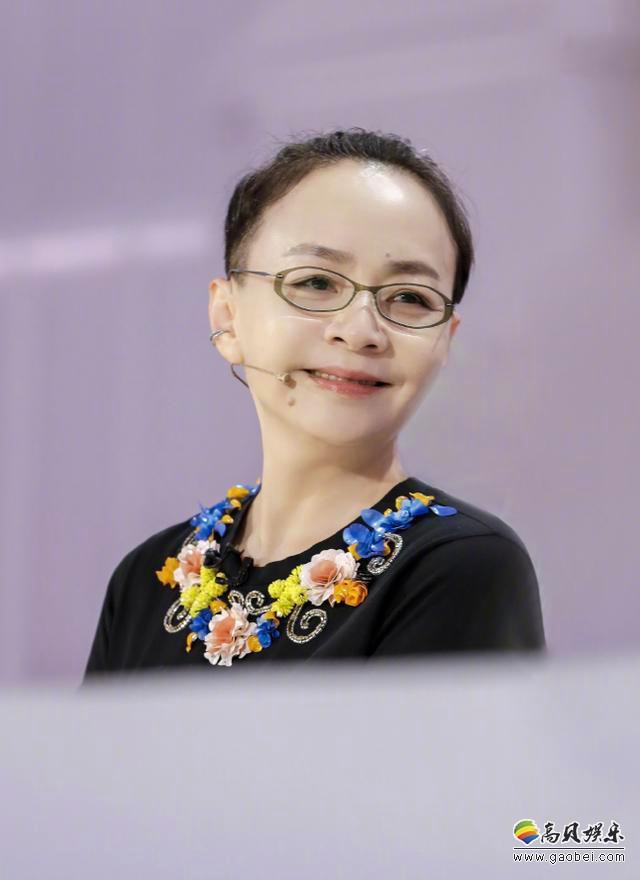 宋丹丹首次登上春晚舞台算起一转眼已有31年！她近日坦言最后一次上春晚