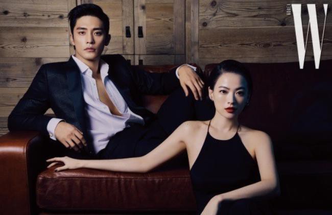 千禹熙与成勋携手为某杂志最新一期拍摄时装写真，型男靓女搭配美轮美奂
