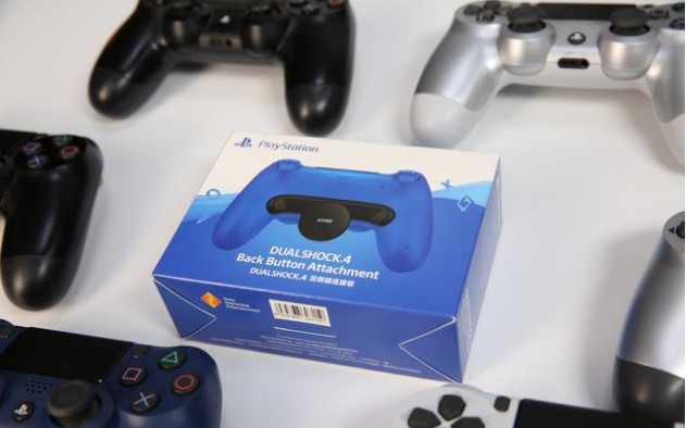 DualShock 4后侧键连接板看上去有些怪，但很容易推荐！价格着实不算贵