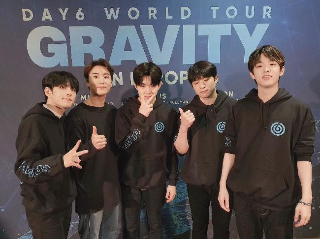 DAY6完成最后一场欧洲巡演，长征四大洲总共26个城市巡回演出圆满落幕
