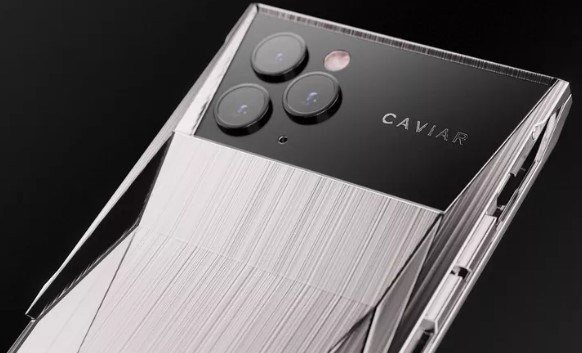 俄罗斯公司Caviar推出一款赛博风格定制版iPhone 11 Pro：Cyber​​phone