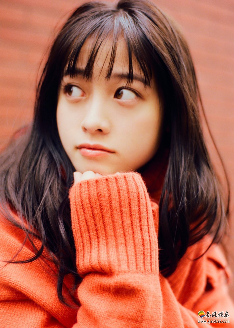 桥本环奈21岁生日，在推特上向支持自己的人表达了感谢，并晒出自己美照