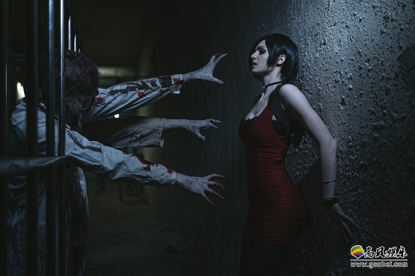 raccoon,这款作品画风写实,不仅主角艾达王足够养眼,作品中的丧尸妆容