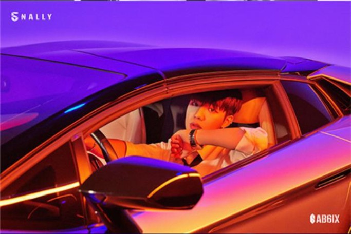 韩国人气组合AB6IX方面公开全新数码EP《5NALLY》林煐岷个人概念照片