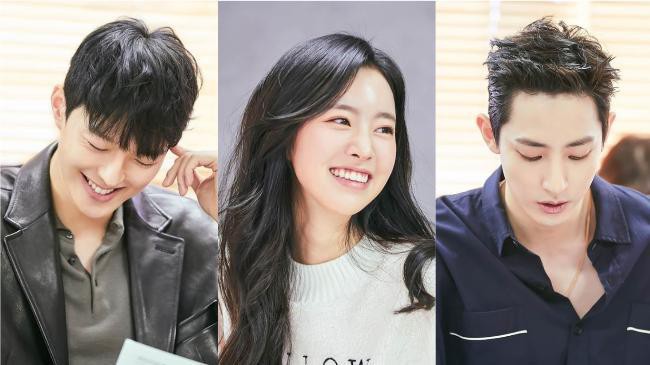 《Born Again》主演剧本阅读:人物设定感觉有趣!不晓得故事如何呈现 《Born Again》主演剧本阅读:人物设定感觉有趣!不晓得故事如何呈现