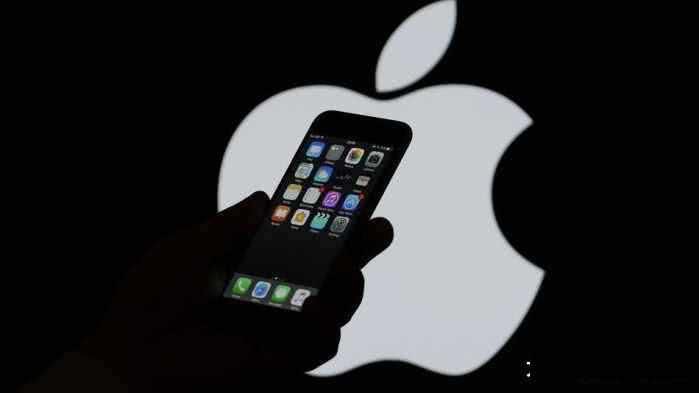 网友最新爆料称拍到iPhone 9真机图，苹果iPhone背面Logo改为居中形式