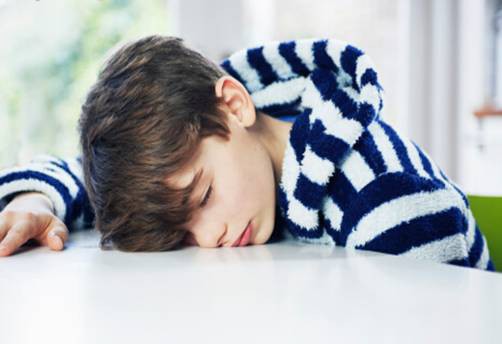 美国国家睡眠基金会专家修改提议，4个月大至17岁少年儿童出现较大调整