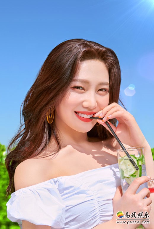 韩国女团RedVelvet成员Joy美妆品牌宣传照网上曝光，吸引广大粉丝的目光