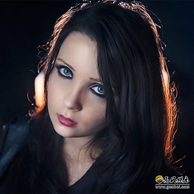 巴西动漫歌姬COSER：不仅COS超美就连日文歌曲唱得超棒！简直多才多艺
