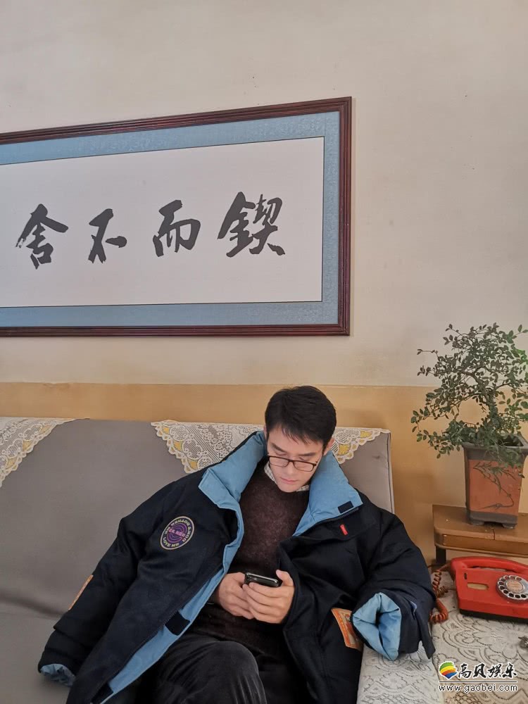 王凯微博晒出复工照《大江大河》官微转发宣布：《大江大河2》开始复工