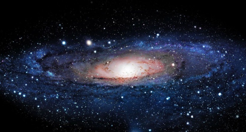 据国外媒体报道，宇宙中的每一个角落都被一张巨大而隐形的“网”所渗透