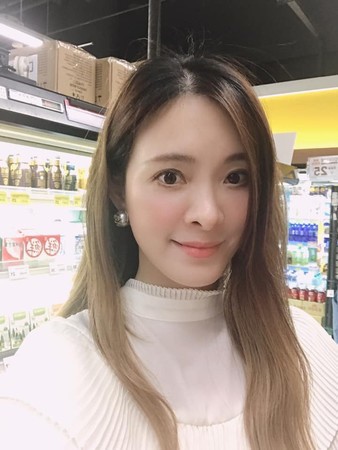 据台媒报道：刘真抢救33天无效后身亡，终年44岁！在二月初接受心脏手术