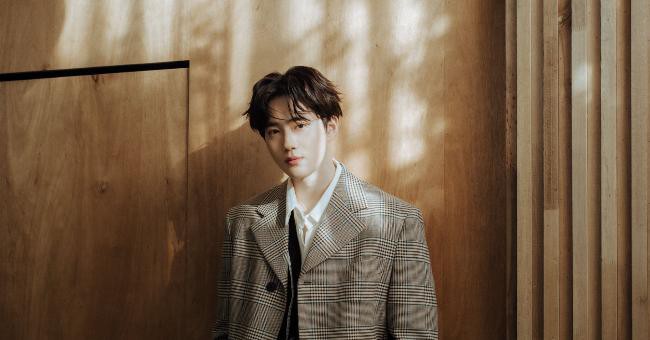 EXO队长Suho将发行首张个人专辑，在当天和EXO-L分享〈自画像〉一切